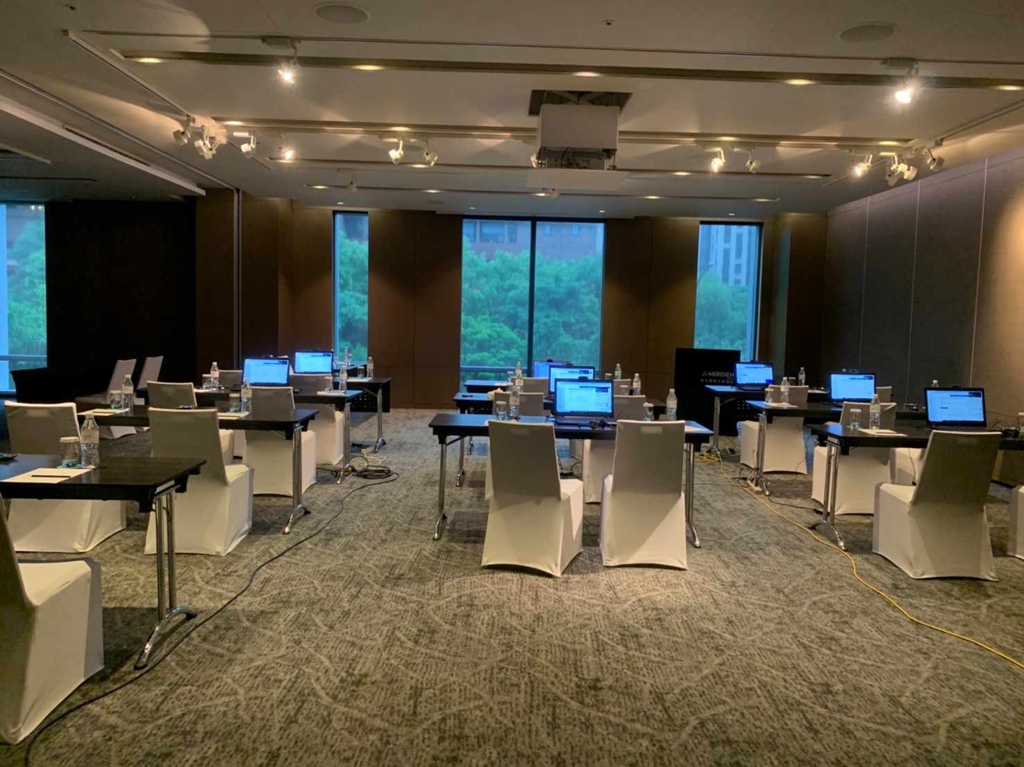 17吋 文書筆電出租