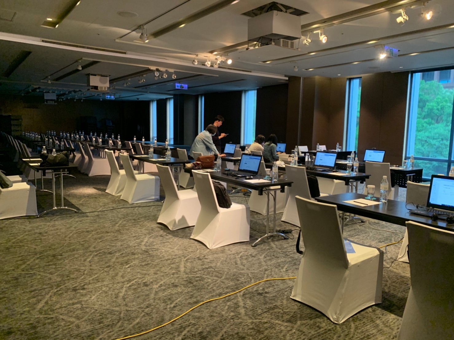 17吋 文書筆電出租